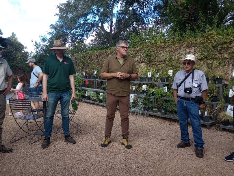 image of group at field trip